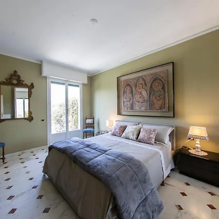 La Loggetta Sul Mare Apartment *