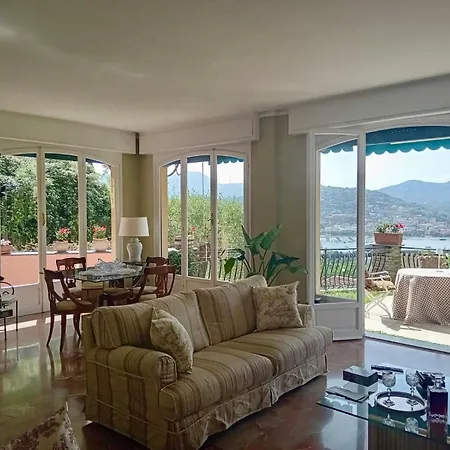 La Loggetta Sul Mare Apartment *